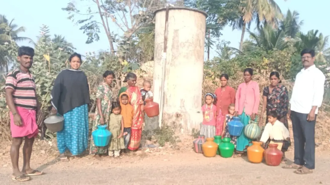 ಎಮ್ ಎಸ್ ದೊಡ್ಡಿಯ ಶಾಲಾ ಮಕ್ಕಳಿಗೆ ಕುಡಿಯಲು ನೀರಿಲ್ಲ . ಮುಖಂಡರಾದ ಶಿವಕುಮಾರ್ .